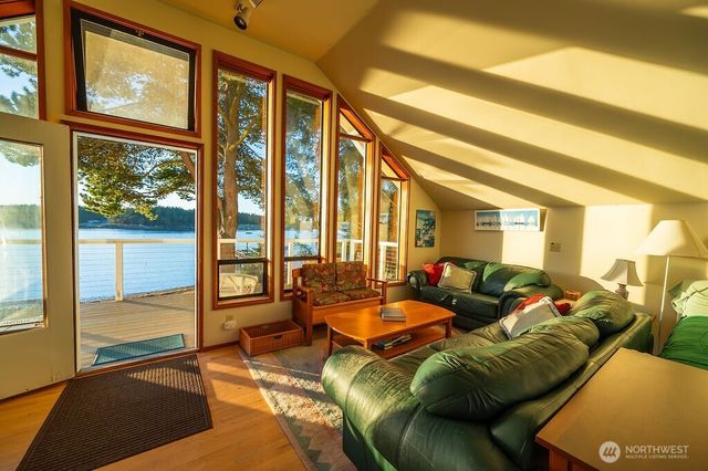 2612 Fisherman Bay Road, Lopez Island, WA 98261