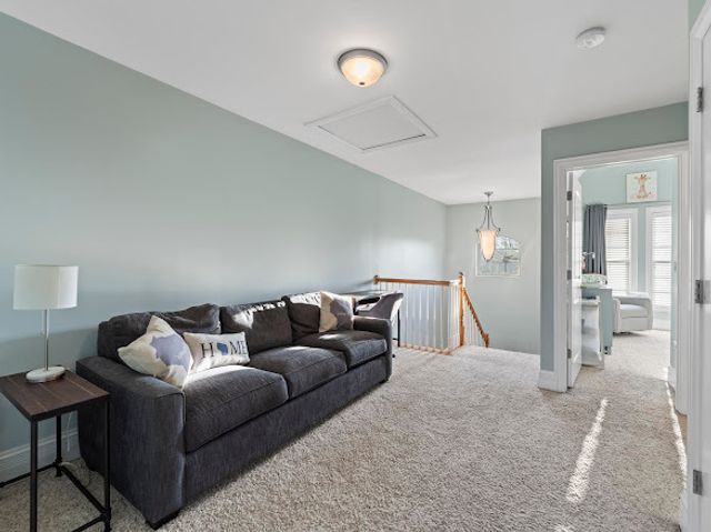 265 N WILMETTE Avenue, Westmont, IL 60559