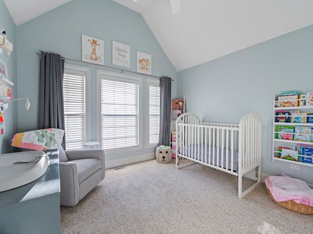 265 N WILMETTE Avenue, Westmont, IL 60559
