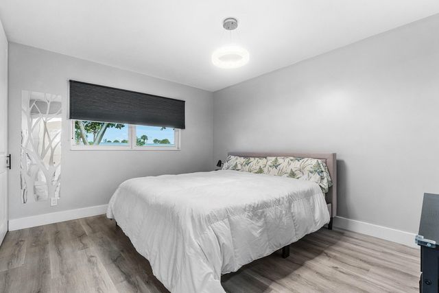 2883 CROSLEY Drive W F, West Palm Beach, FL 33415