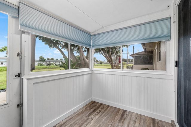 2883 CROSLEY Drive W F, West Palm Beach, FL 33415