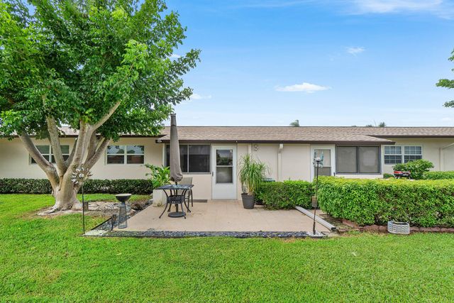 2883 CROSLEY Drive W F, West Palm Beach, FL 33415