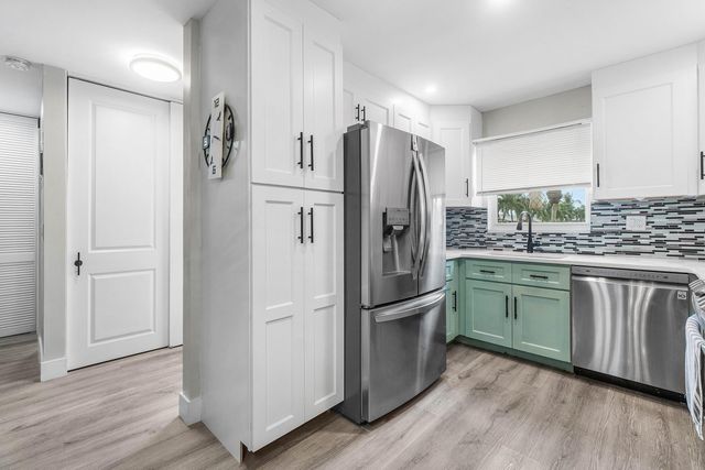 2883 CROSLEY Drive W F, West Palm Beach, FL 33415