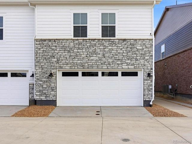 6527 N Nepal St, Aurora, CO 80019