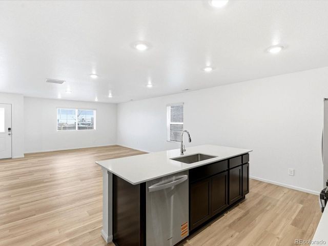 6527 N Nepal St, Aurora, CO 80019