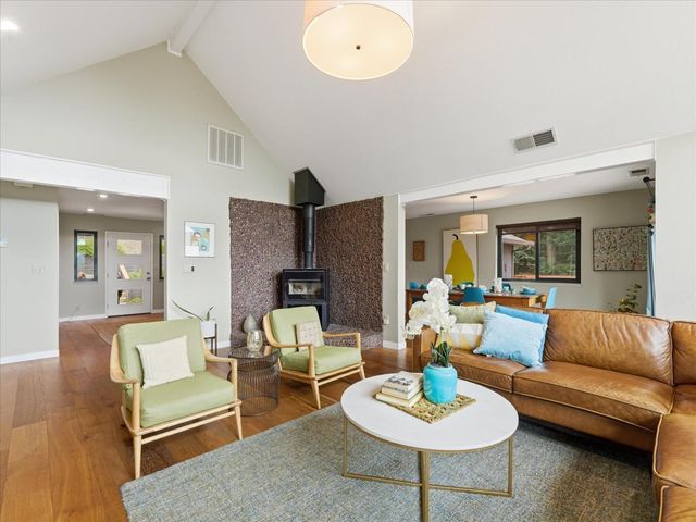 16000 Redwood Lodge Road, Los Gatos, CA 95033