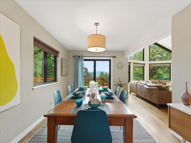 16000 Redwood Lodge Road, Los Gatos, CA 95033
