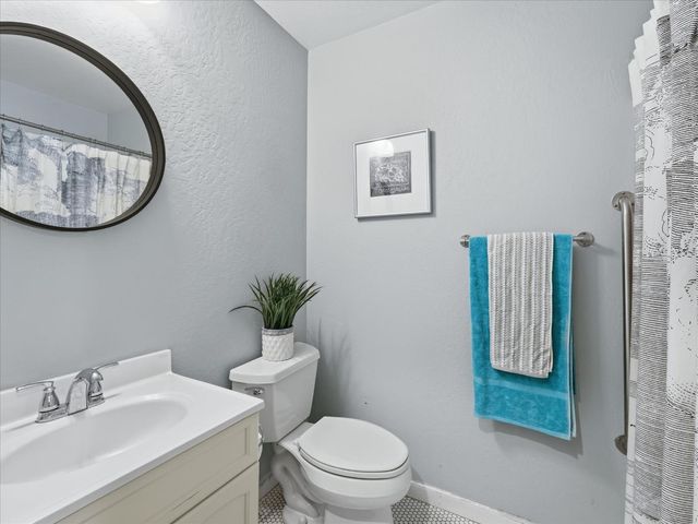 16000 Redwood Lodge Road, Los Gatos, CA 95033