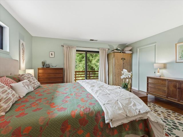 16000 Redwood Lodge Road, Los Gatos, CA 95033