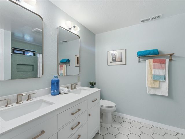16000 Redwood Lodge Road, Los Gatos, CA 95033