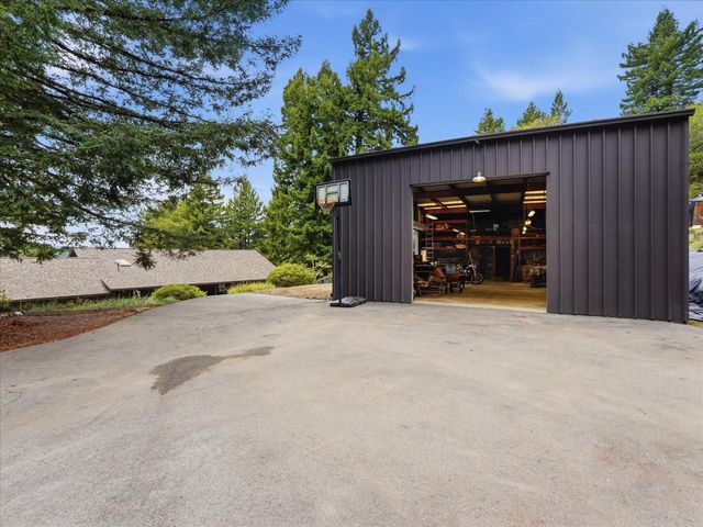 16000 Redwood Lodge Road, Los Gatos, CA 95033