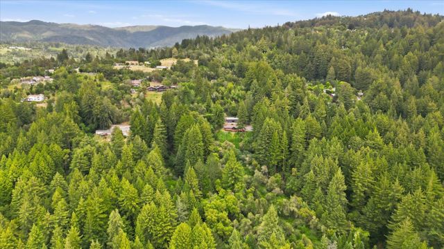 16000 Redwood Lodge Road, Los Gatos, CA 95033