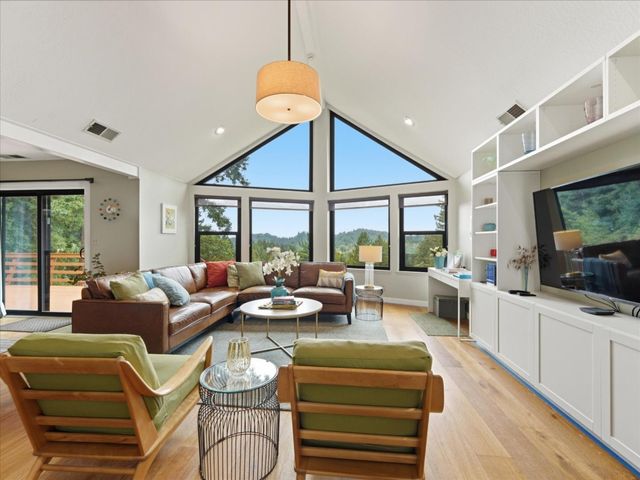 16000 Redwood Lodge Road, Los Gatos, CA 95033
