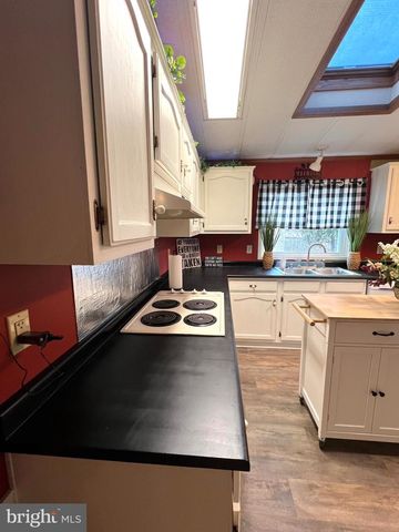 764 ASPEN CIR, Red Hill, PA 18076