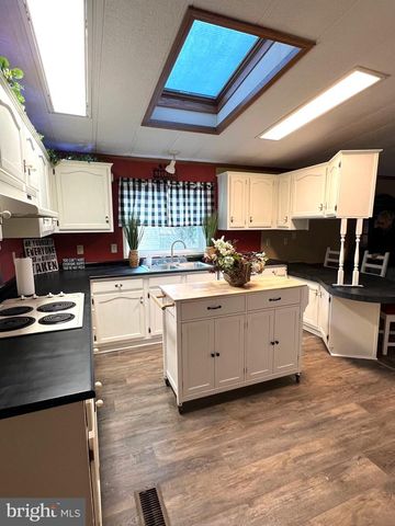 764 ASPEN CIR, Red Hill, PA 18076