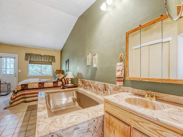 2746 S Uravan St, Aurora, CO 80013