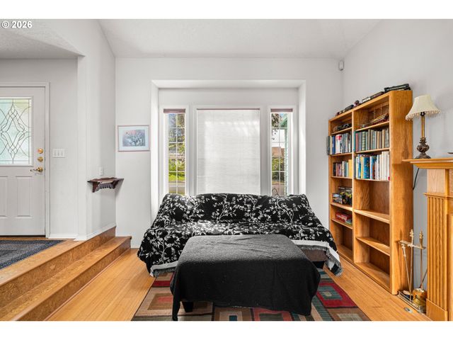 4057 Ne 5TH Dr, Gresham, OR 97030