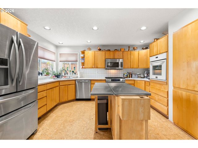 4057 Ne 5TH Dr, Gresham, OR 97030