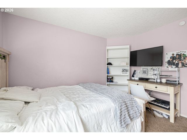 4057 Ne 5TH Dr, Gresham, OR 97030