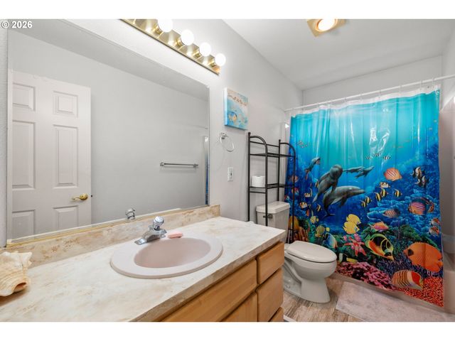 4057 Ne 5TH Dr, Gresham, OR 97030