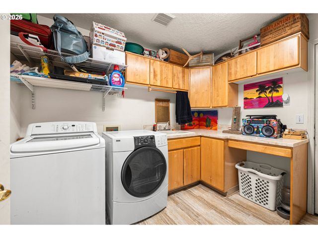 4057 Ne 5TH Dr, Gresham, OR 97030