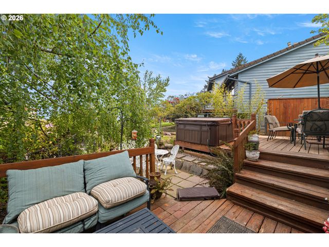 4057 Ne 5TH Dr, Gresham, OR 97030