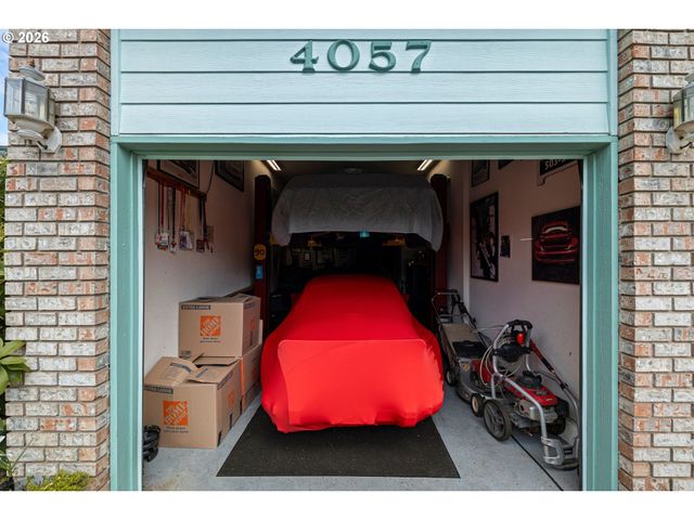 4057 Ne 5TH Dr, Gresham, OR 97030