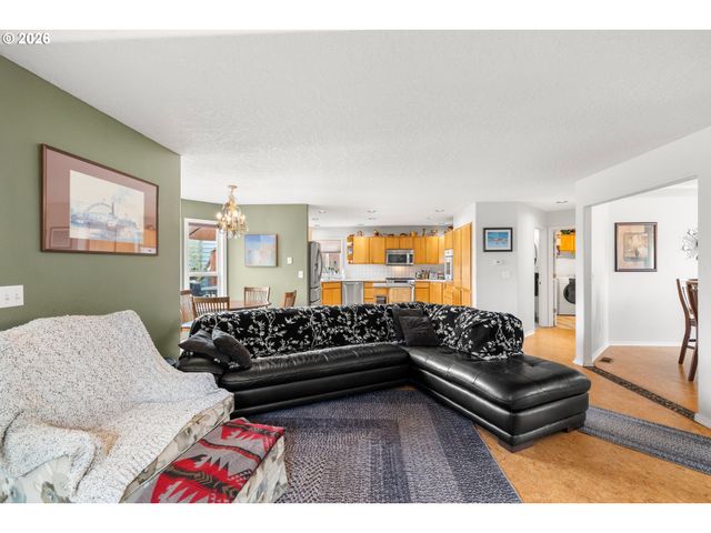 4057 Ne 5TH Dr, Gresham, OR 97030