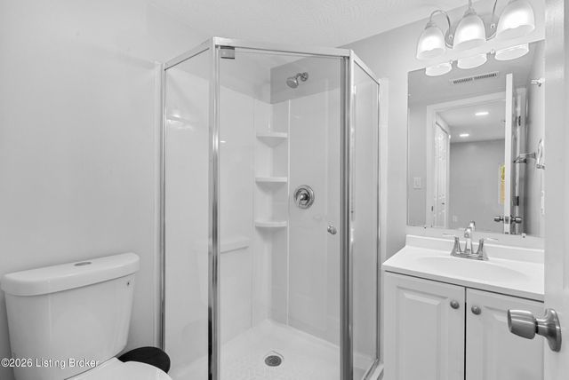 10906 Milwaukee Way, Louisville, KY 40272