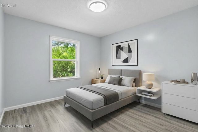 10906 Milwaukee Way, Louisville, KY 40272