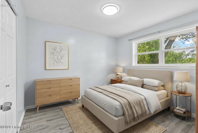 10906 Milwaukee Way, Louisville, KY 40272