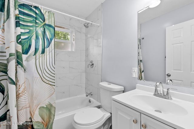 10906 Milwaukee Way, Louisville, KY 40272