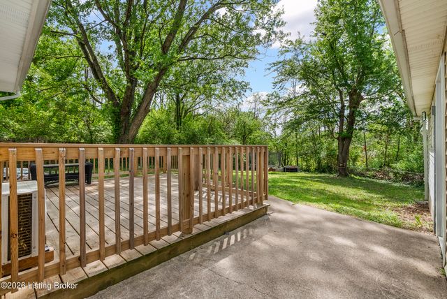 10906 Milwaukee Way, Louisville, KY 40272