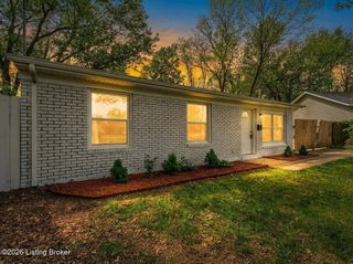 10906 Milwaukee Way, Louisville, KY 40272