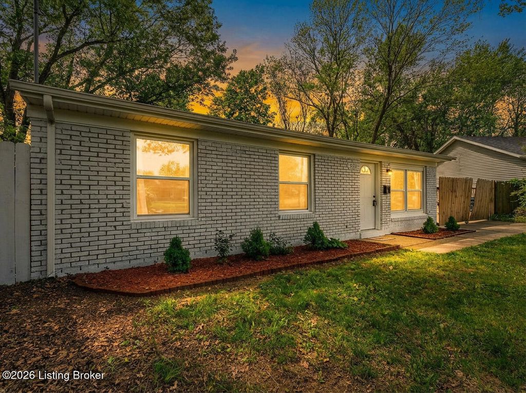 10906 Milwaukee Way, Louisville, KY 40272