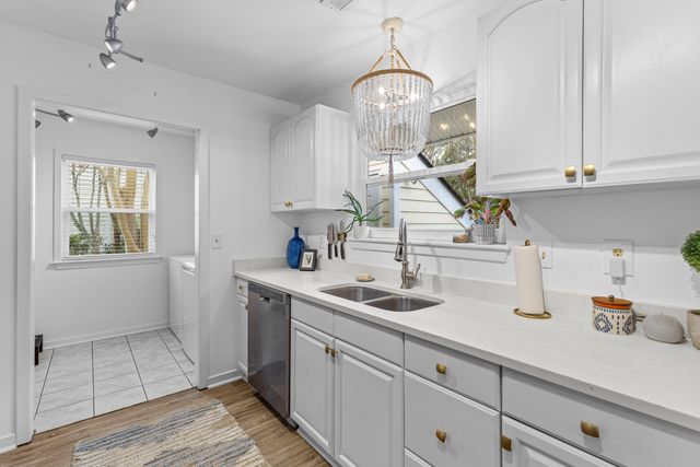 1115 Honeysuckle Court, Mount Pleasant, SC 29464