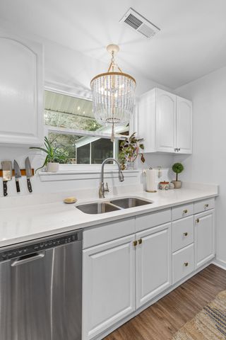 1115 Honeysuckle Court, Mount Pleasant, SC 29464