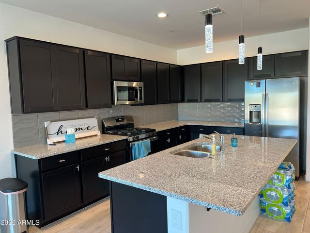 13316 W Red Range Way, Peoria, AZ 85383