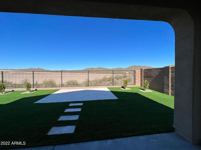 13316 W Red Range Way, Peoria, AZ 85383