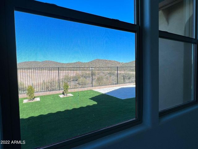 13316 W Red Range Way, Peoria, AZ 85383