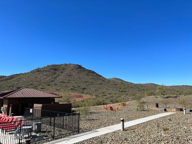 13316 W Red Range Way, Peoria, AZ 85383