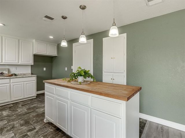 128 SW 6th Street, Moore, OK 73160