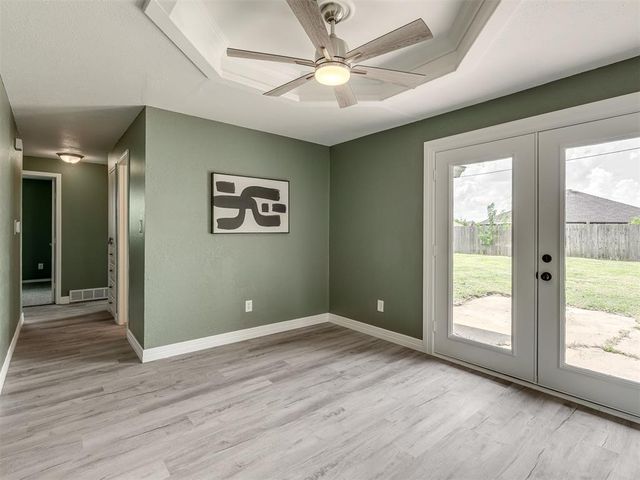 128 SW 6th Street, Moore, OK 73160