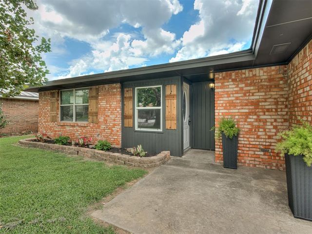 128 SW 6th Street, Moore, OK 73160