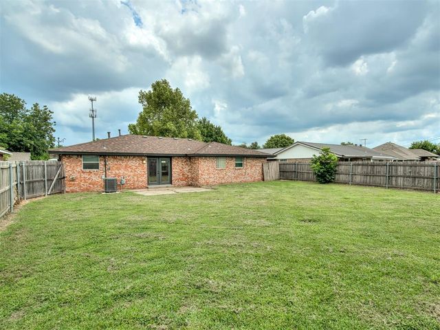 128 SW 6th Street, Moore, OK 73160
