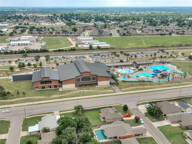 128 SW 6th Street, Moore, OK 73160