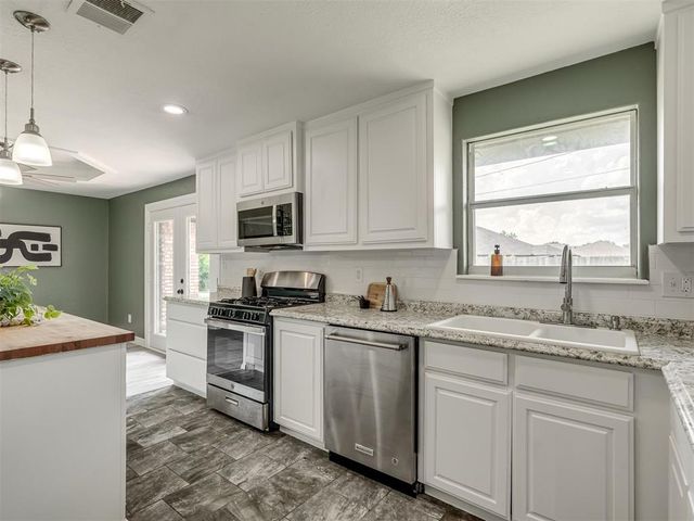 128 SW 6th Street, Moore, OK 73160