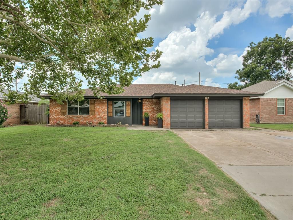 128 SW 6th Street, Moore, OK 73160