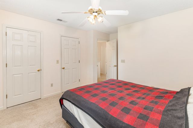 104 White Oak Ct, Hendersonville, TN 37075