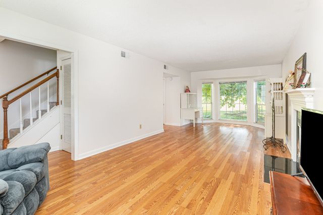 104 White Oak Ct, Hendersonville, TN 37075